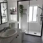 Acogedora Y Con Encanto En Centro De דירה לאון