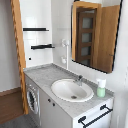 Acogedora Y Con Encanto En Centro De Apartmán León