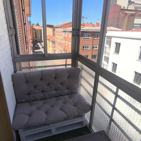 Acogedora Y Con Encanto En Centro De Apartmán León