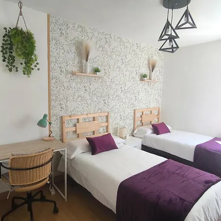 Acogedora Y Con Encanto En Centro De דירה *